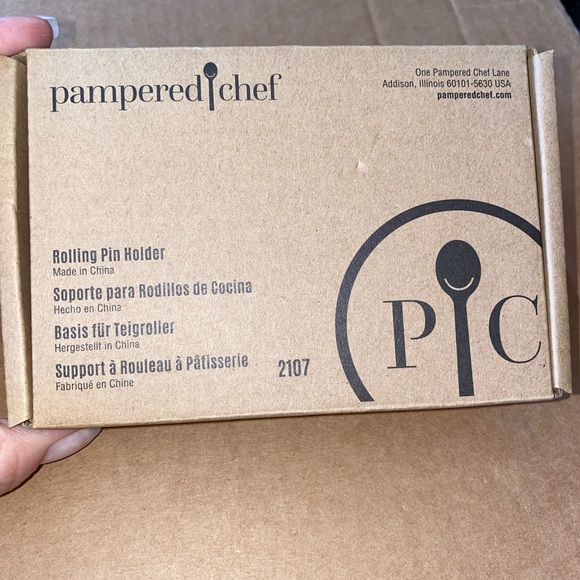 Pampered Chef Other - Pampered Chef rolling pin holder. NIB
